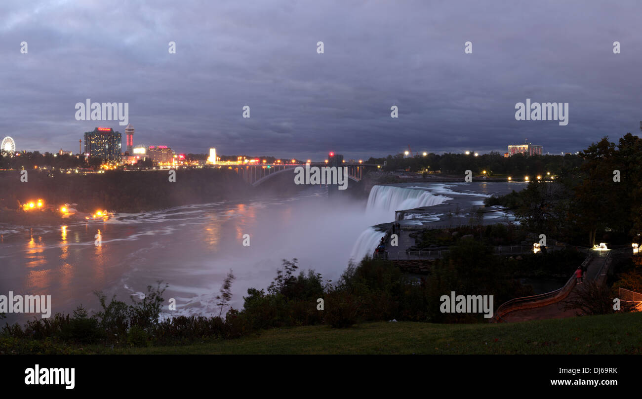 Niagara Falls at night, New York, USA Stock Photo Alamy