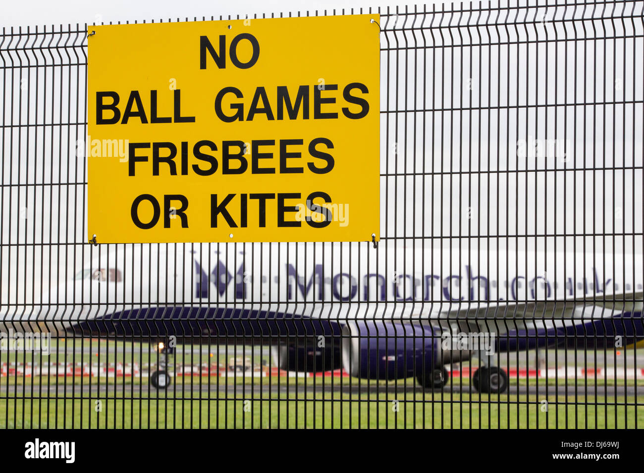 Security restricted area airport hires stock photography and images