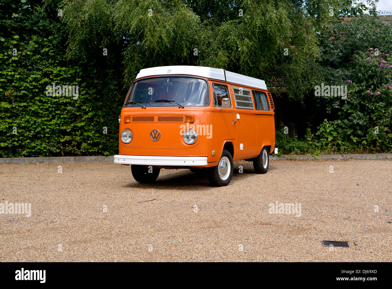 Vw type 2 hi-res stock photography and images - Alamy