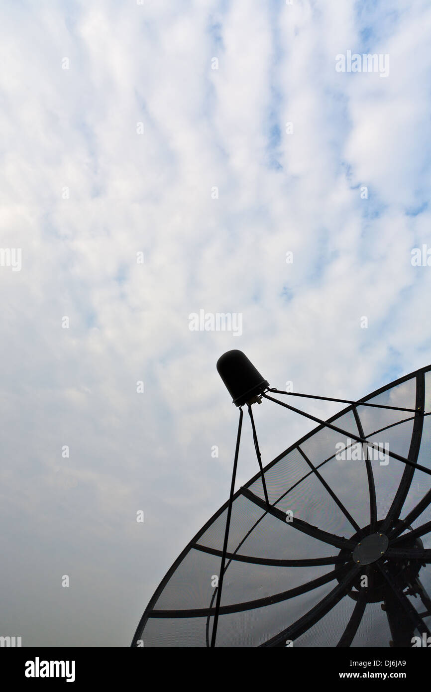 Internet satellite dish hi-res stock photography and images - Alamy