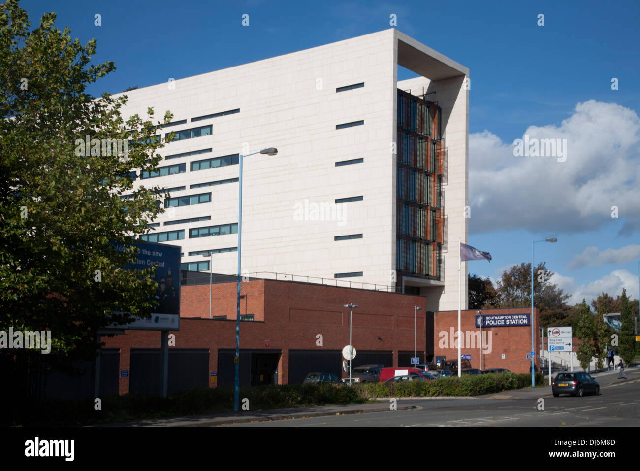 Southampton central police station hi-res stock photography and images ...