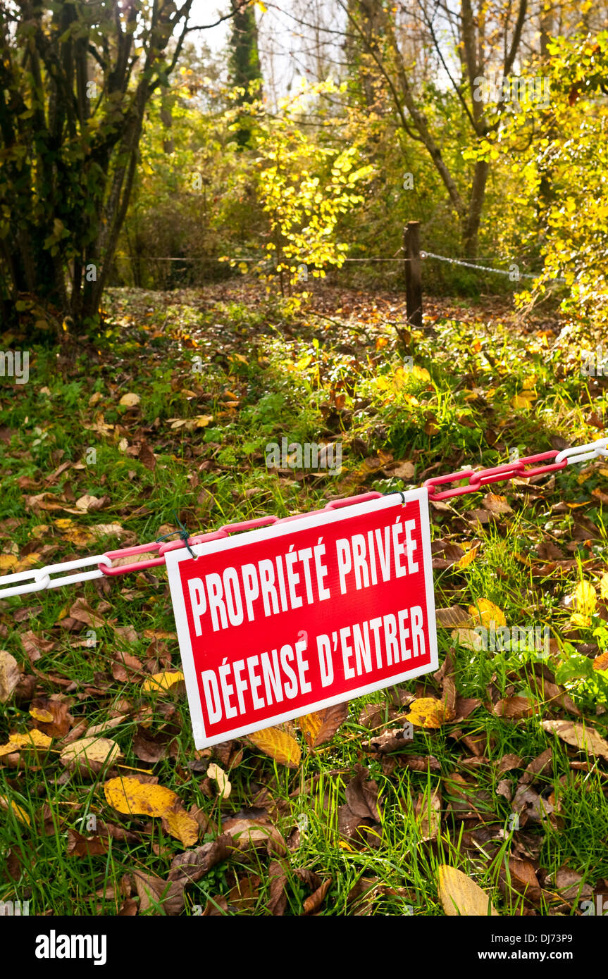 No entry sign chain hires stock photography and images Alamy
