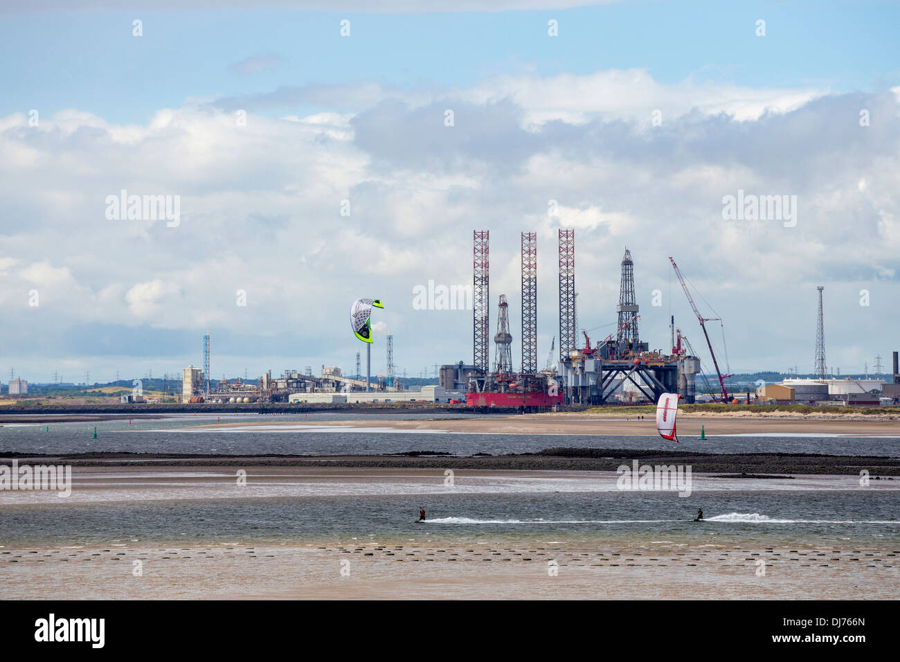 Kitesurfing teesside hires stock photography and images Alamy
