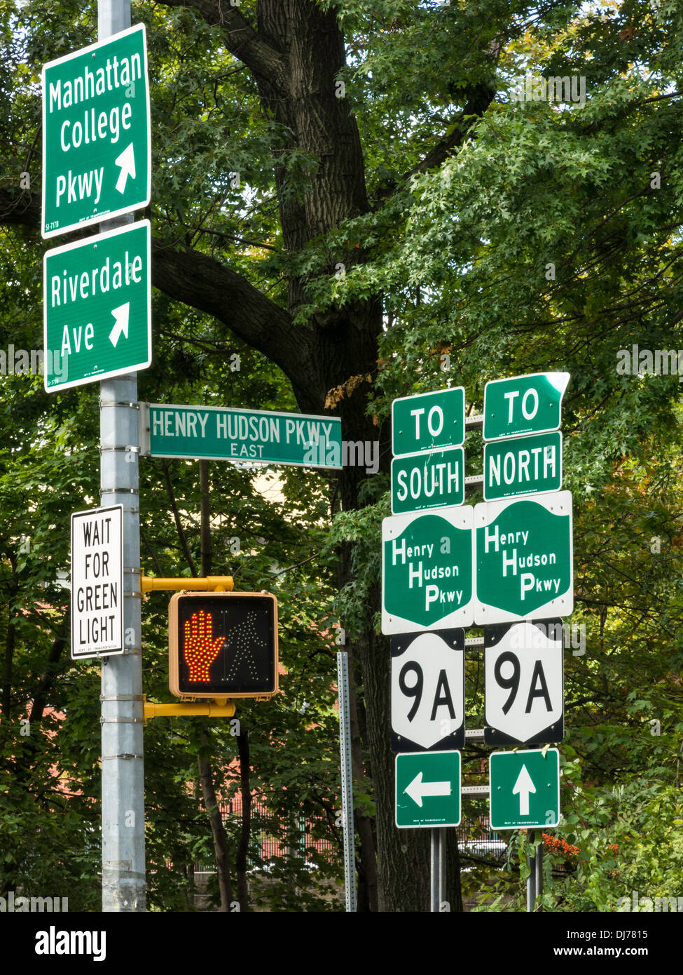 Henry Hudson Parkway Signs, The Bronx, NY Stock Photo Alamy