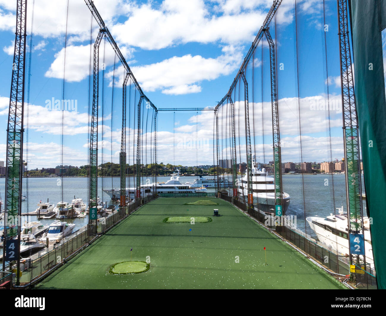 The Golf Club at Chelsea Piers Sports & Entertainment Complex, NYC Stock  Photo - Alamy