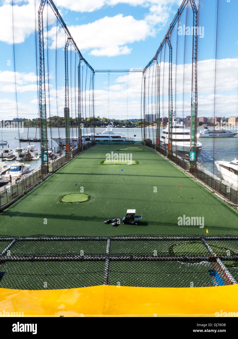 The Golf Club at Chelsea Piers Sports & Entertainment Complex, NYC Stock  Photo - Alamy
