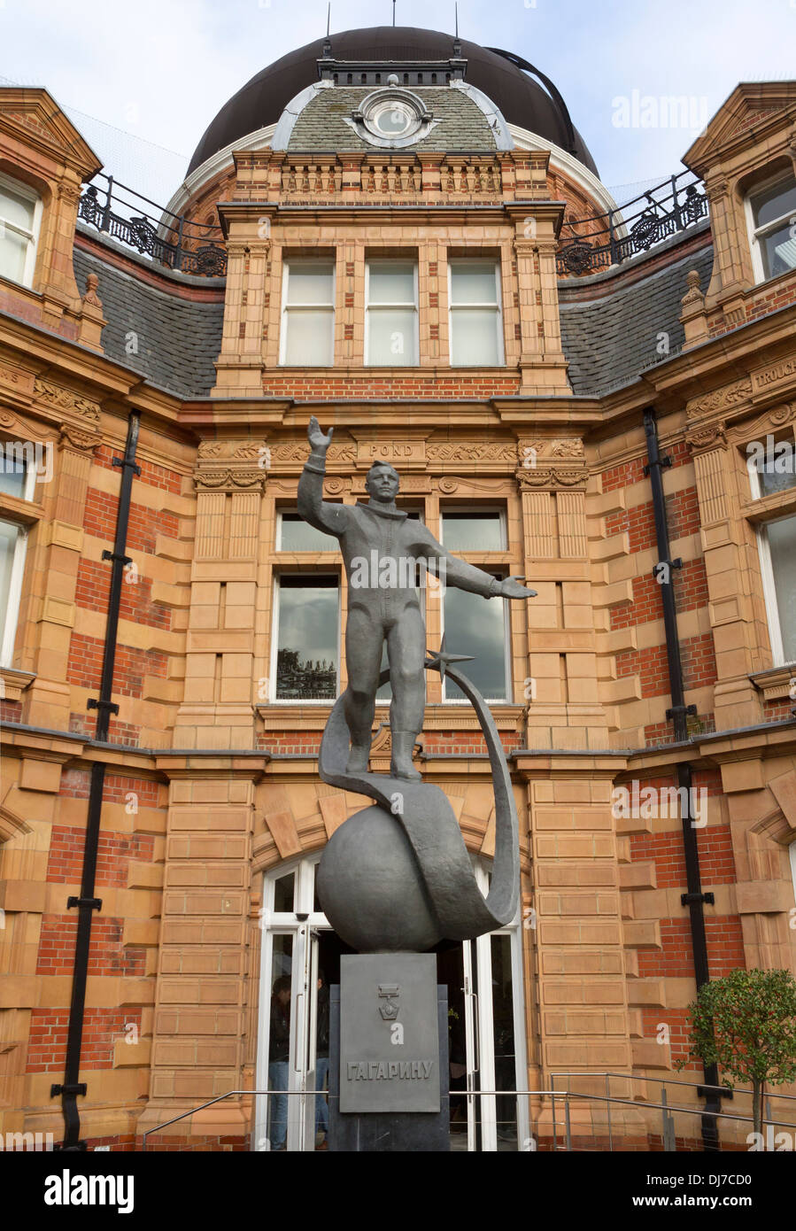 Statue of Russian Cosmonaut Yuri Gagrin by Anatoly Vovakov on the Prime Meridian of the World at Greenwich Observatory in London Stock Photo