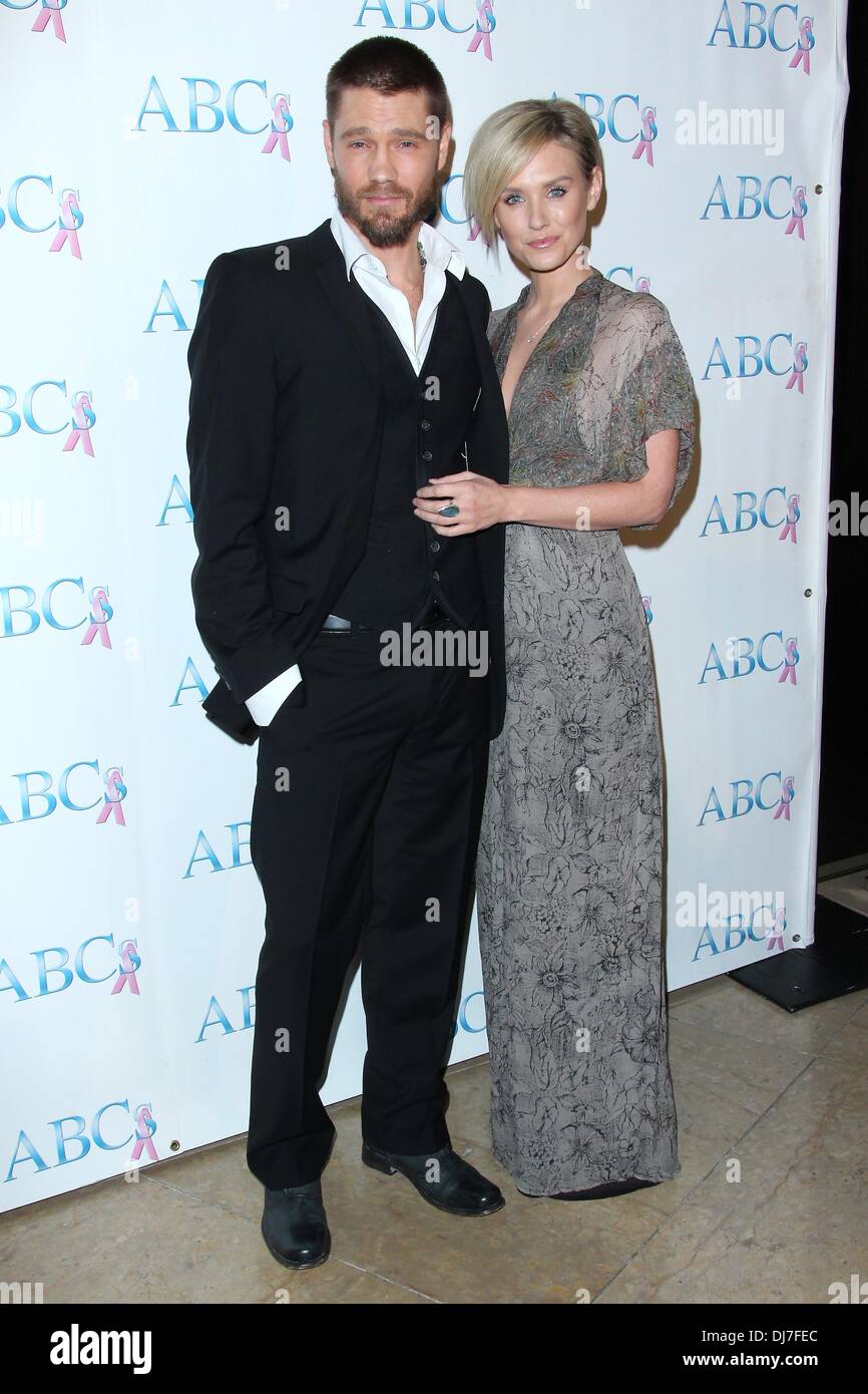 Los Angeles, California, USA. 23rd Nov, 2013. Chad Michael Murray; Nicky Whelan attend The 24th Annual The Talk of The Town Gala held at The Beverly Hilton Hotel, November 23rd, 2013 Beverly Hills, CA.USA. Credit:  TLeopold/Globe Photos/ZUMAPRESS.com/Alamy Live News Stock Photo