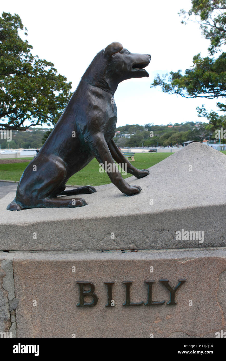 Dog statue memorial hires stock photography and images Alamy