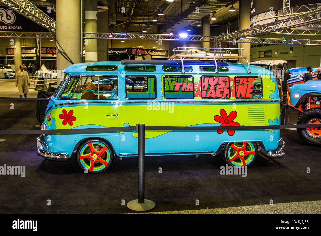 Scooby doo van hi-res stock photography and images - Alamy