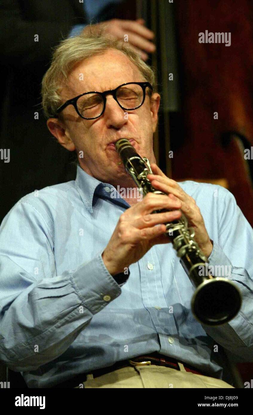 Woody allen hires stock photography and images Alamy