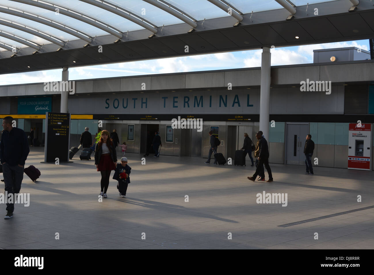 Gatwick south terminal hires stock photography and images Alamy