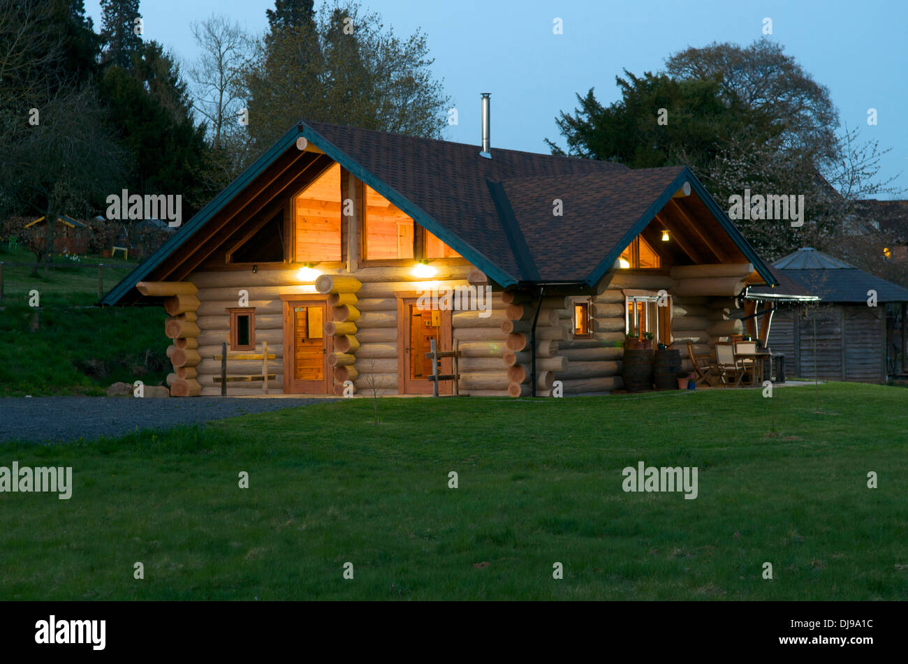 Eco Log Cabin Shrophsire Uk Stock Photo 62900360 Alamy