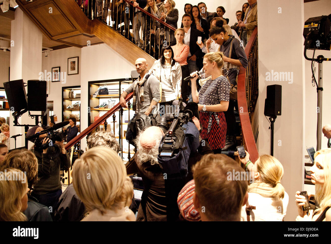 Anna Loos and guests attending Tommy Hilfiger Store Event 'The Promise' at  Alte Post. Hamburg, Germany - 18.04.2012 Stock Photo - Alamy