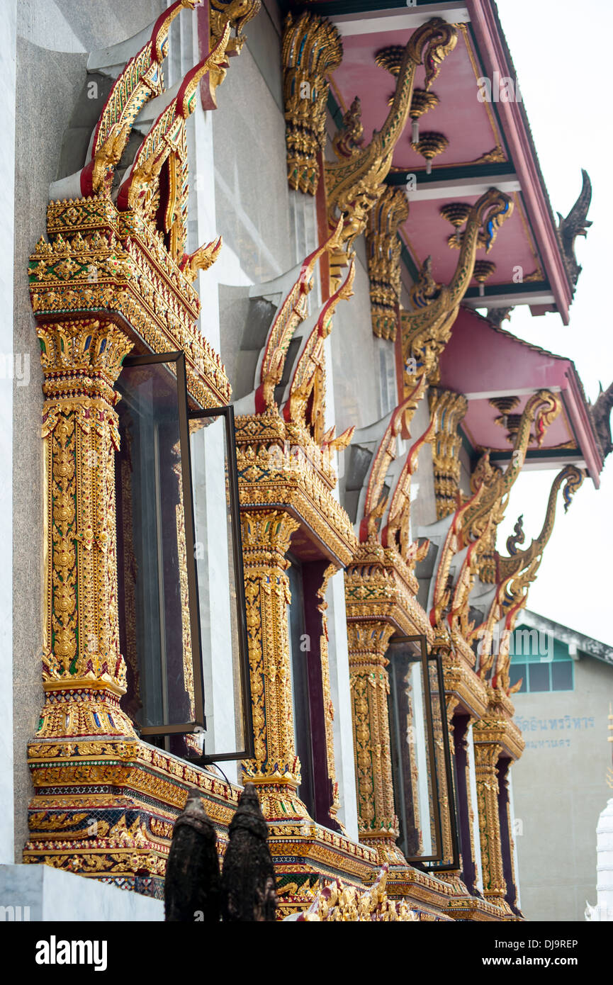 A buddhist temple in Bangkok Thailand Stock Photo - Alamy