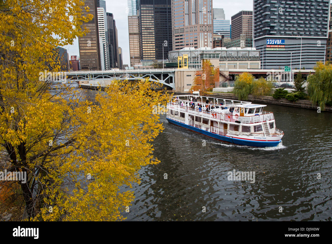 Chicago, Illinois - A sightseeing boat on the Chicago River. Stock Photo