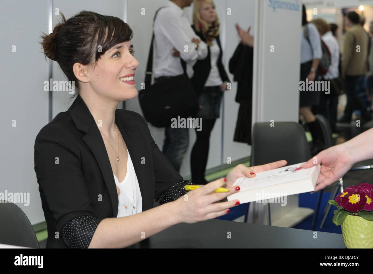 Sarah Kuttner Signing Autographs For The Launch Of Her New Book Stock Photo Alamy