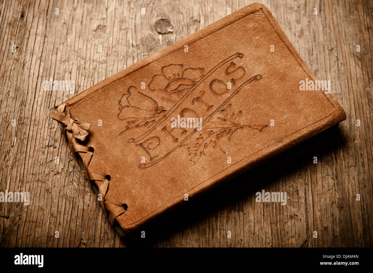 antique photo album, leather cover Stock Photo Alamy