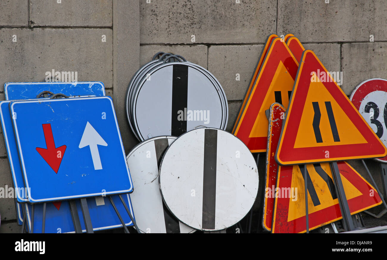 Used road signs hi-res stock photography and images - Alamy