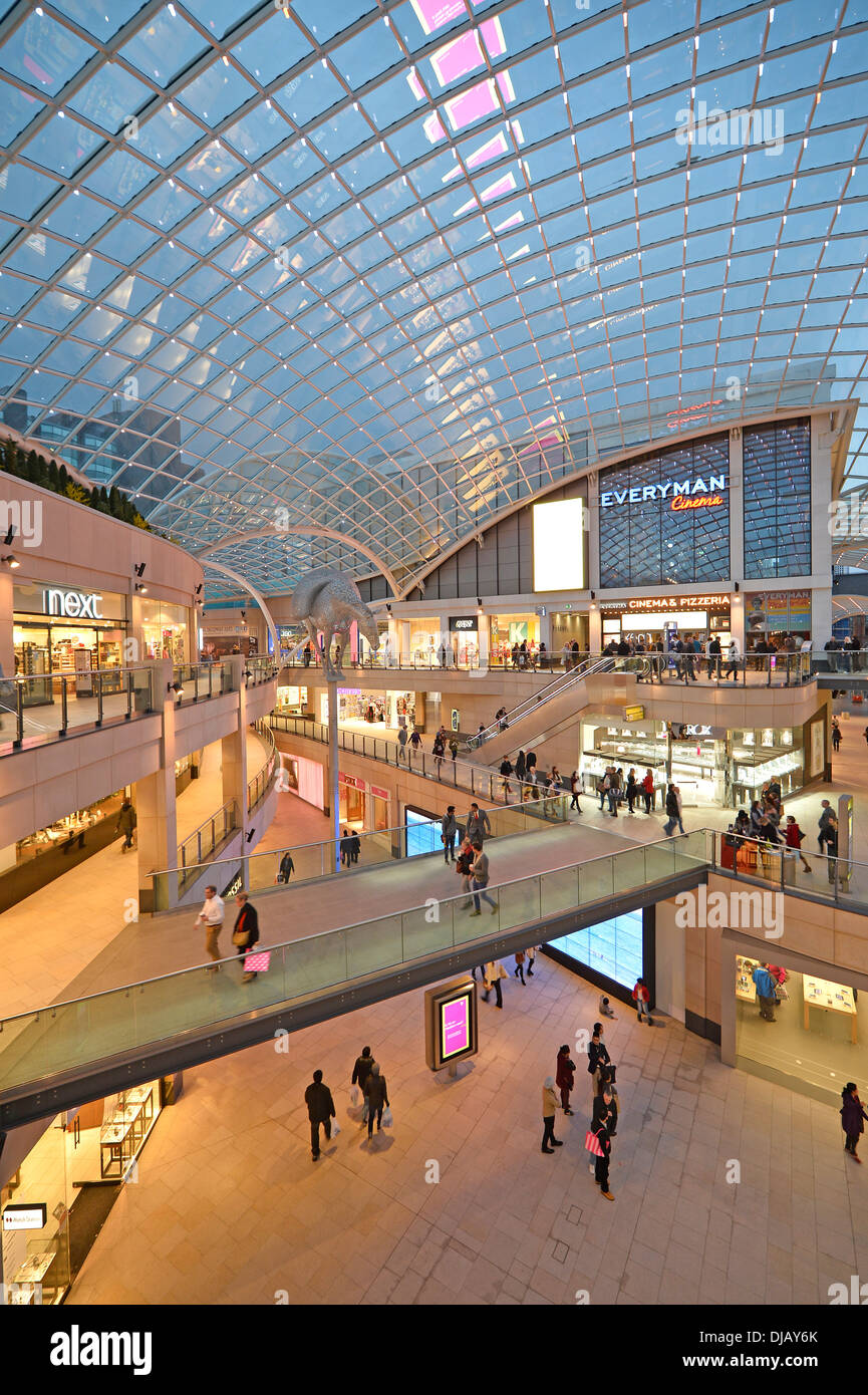 Trinity leeds shopping centre hires stock photography and images Alamy