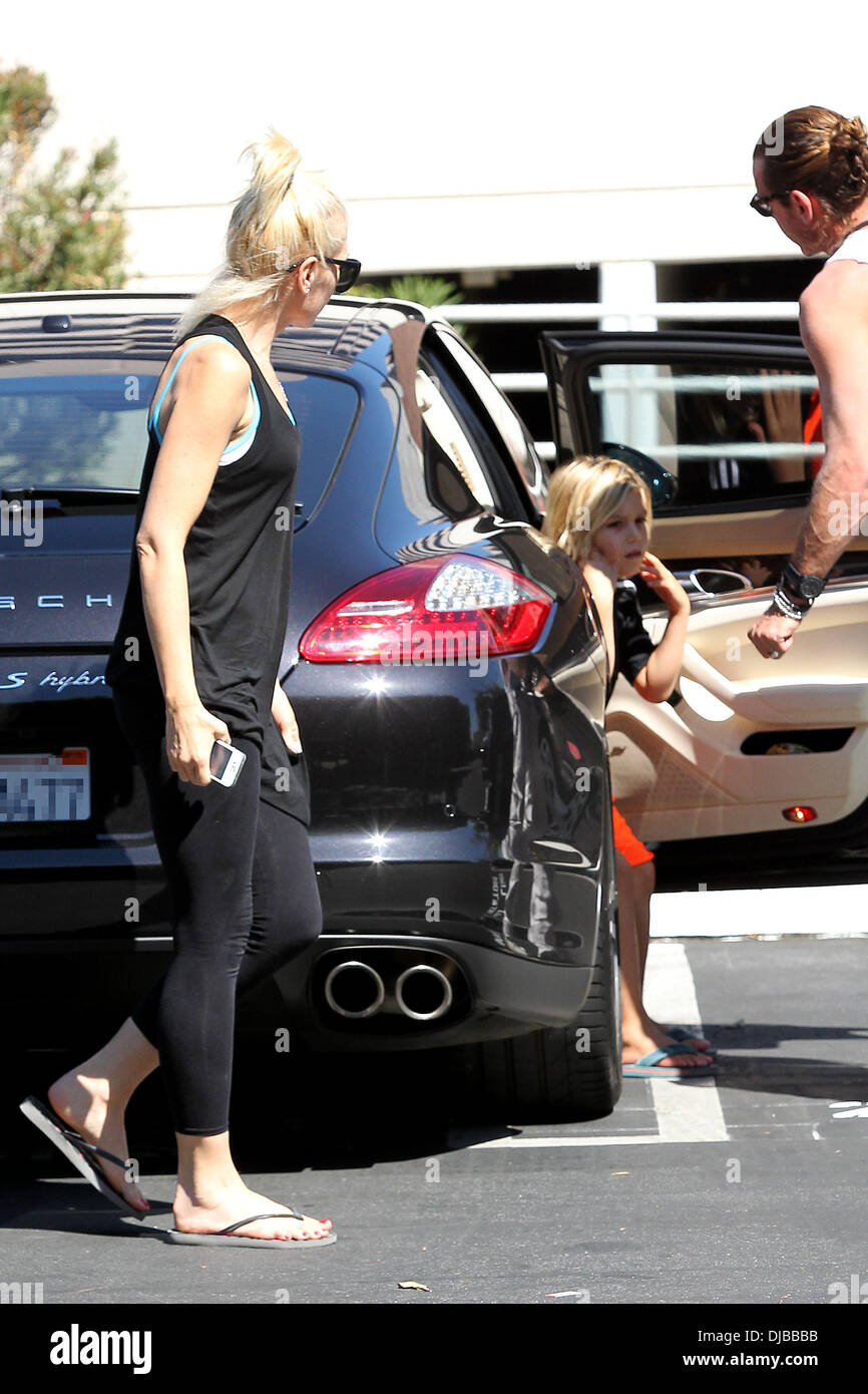 Gwen Stefani, Kingston Rossdale and Gavin Rossdale Gwen Stefani arrives at an office building in Sherman Oaks with her husband and son. Stefani was seated in the backseat of their Porsche Los Angeles, California - 15.09.12 Stock Photo