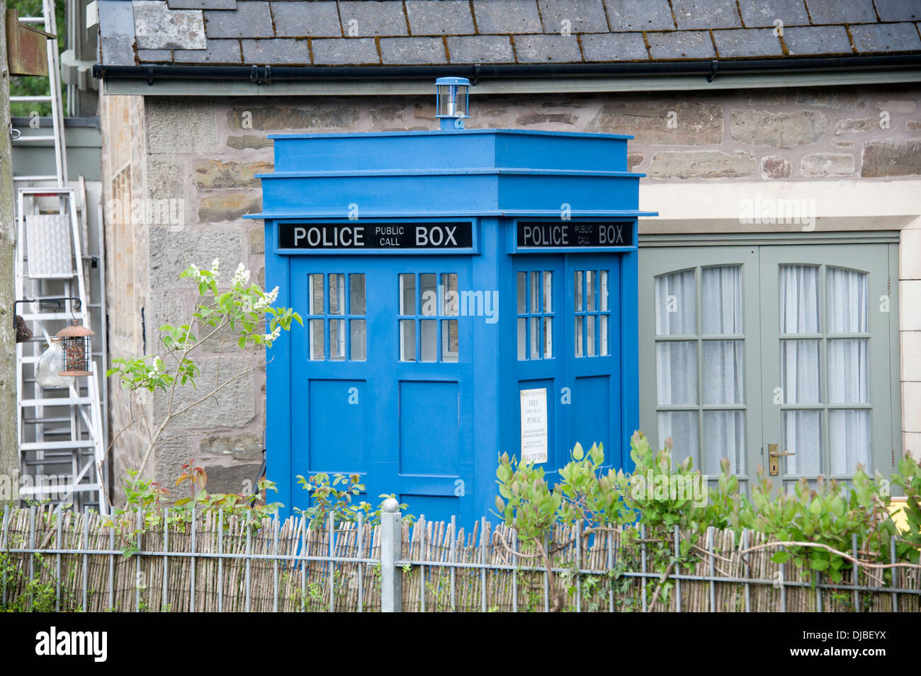 Dr Who Tardis Police Box Replica in house garden lifesize Stock Photo