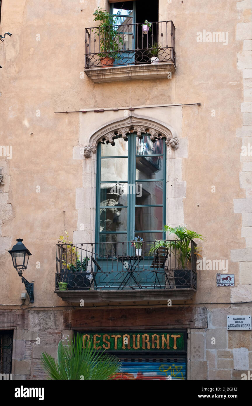 Window and balcony, Barri Gotic, Barcelona, Spain Stock Photo