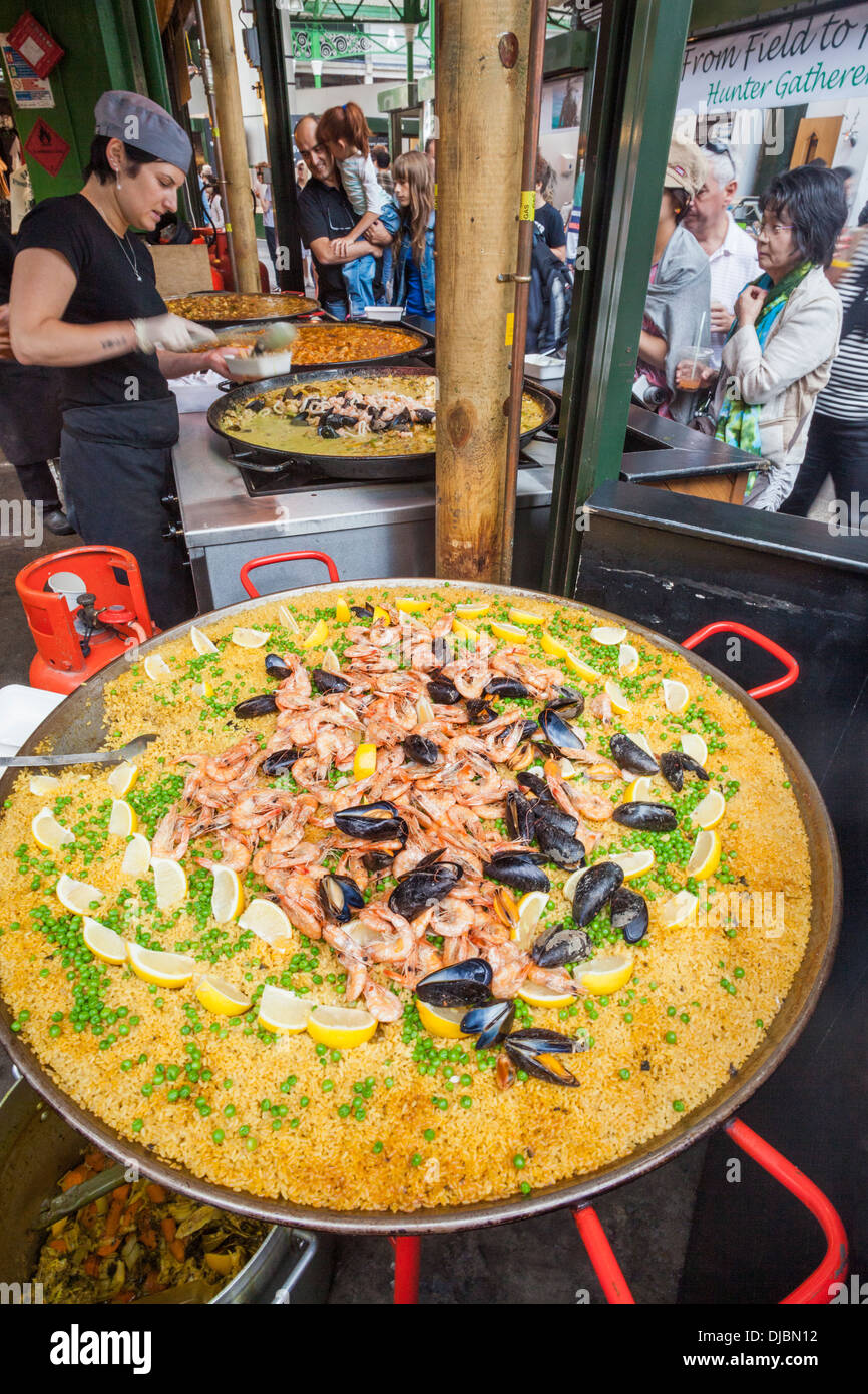 England, London, Southwark, Borough Market, Giant Paella Stock Photo