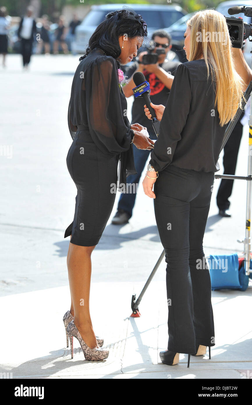 Omarosa Manigault-Stallworth Guests arrive for the funeral of Michael Clark Duncan at the Hall of Liberty in Forest Lawn Park Los Angeles, California - 10.09.12 Stock Photo