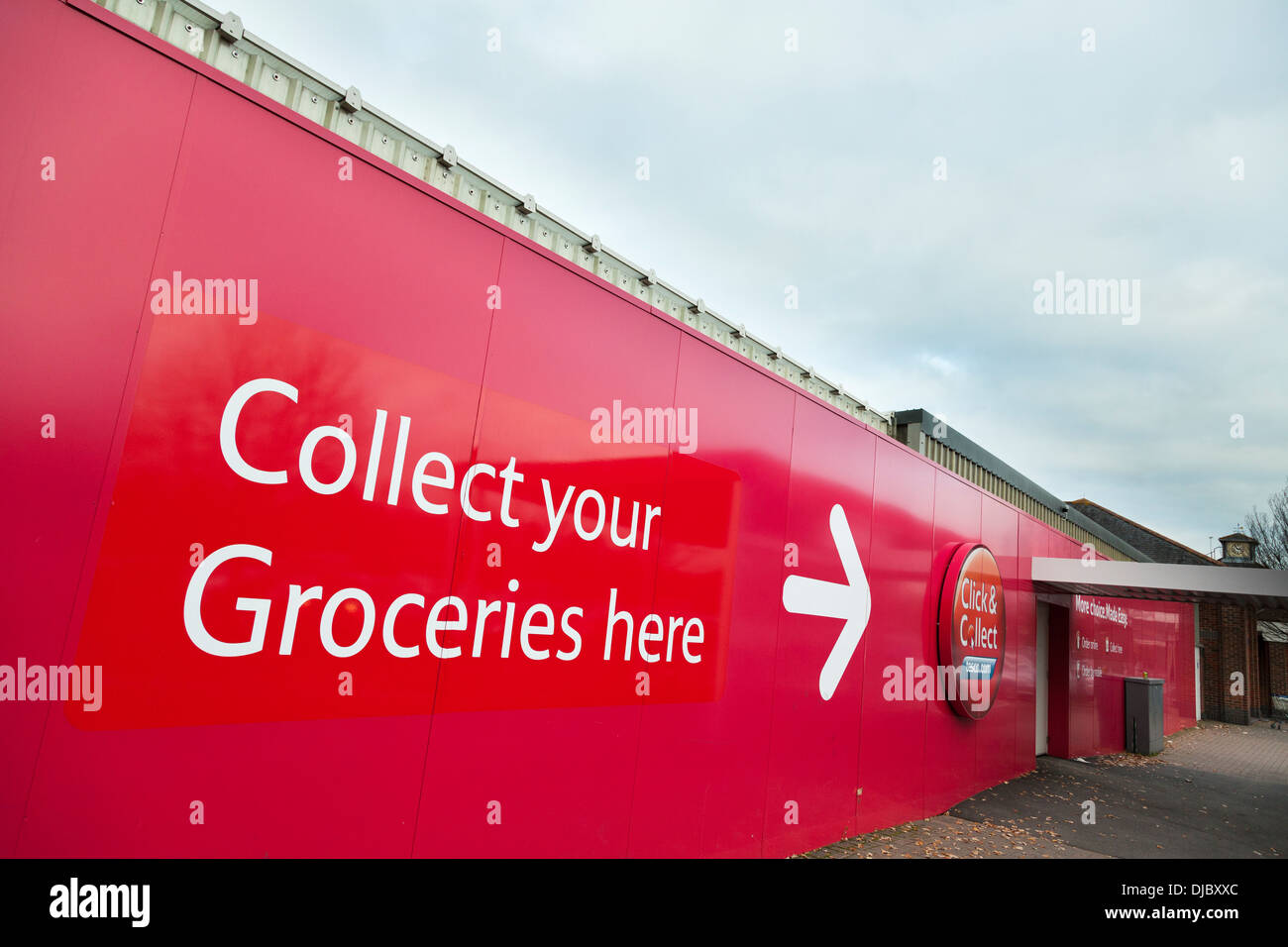 Tesco click collect pick up hires stock photography and images Alamy