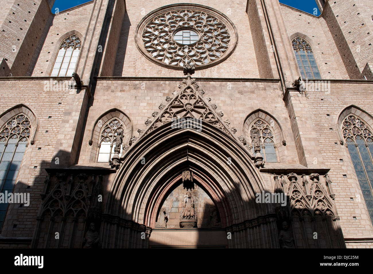 Rose window santa maria del mar hi-res stock photography and images - Alamy