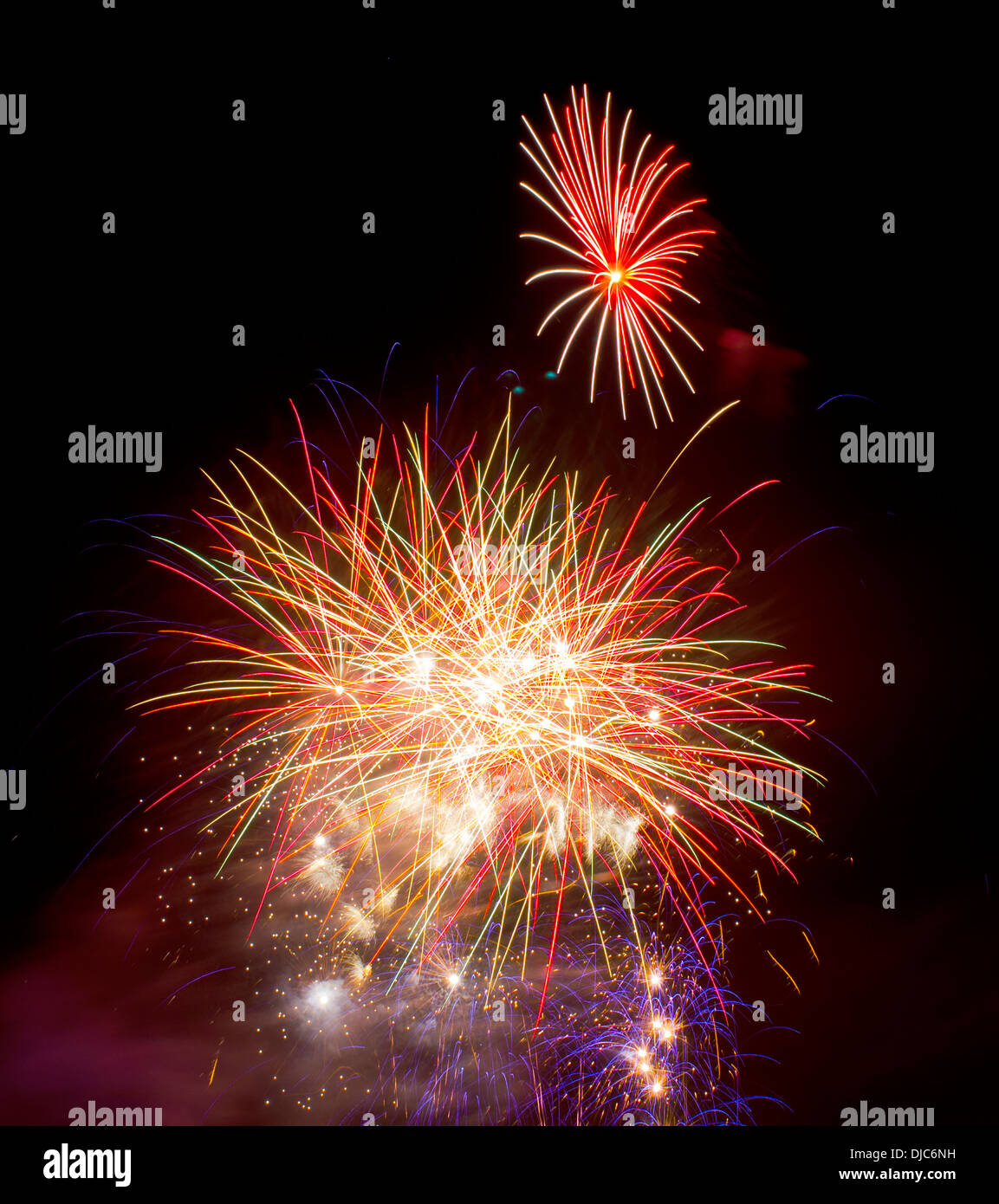 Fireworks on November 5th Guy Fawkes Night Stock Photo Alamy