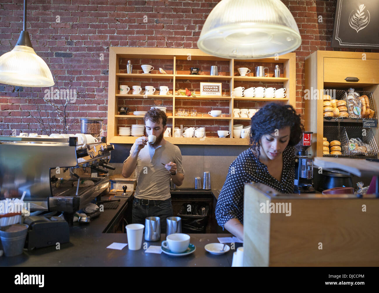 Baristas hi-res stock photography and images - Alamy