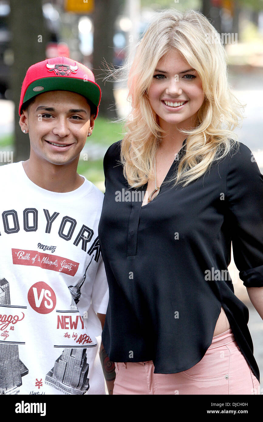 Zoo york and stoked mentoring clean up brooklyn hi-res stock ...