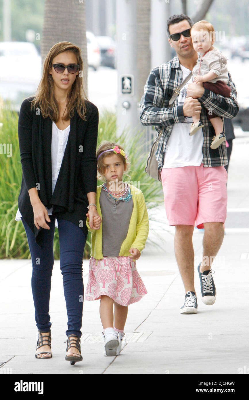 jessica-alba-cash-warren-honor-marie-warren-and-haven-garner-warren-DJCHGW.jpg