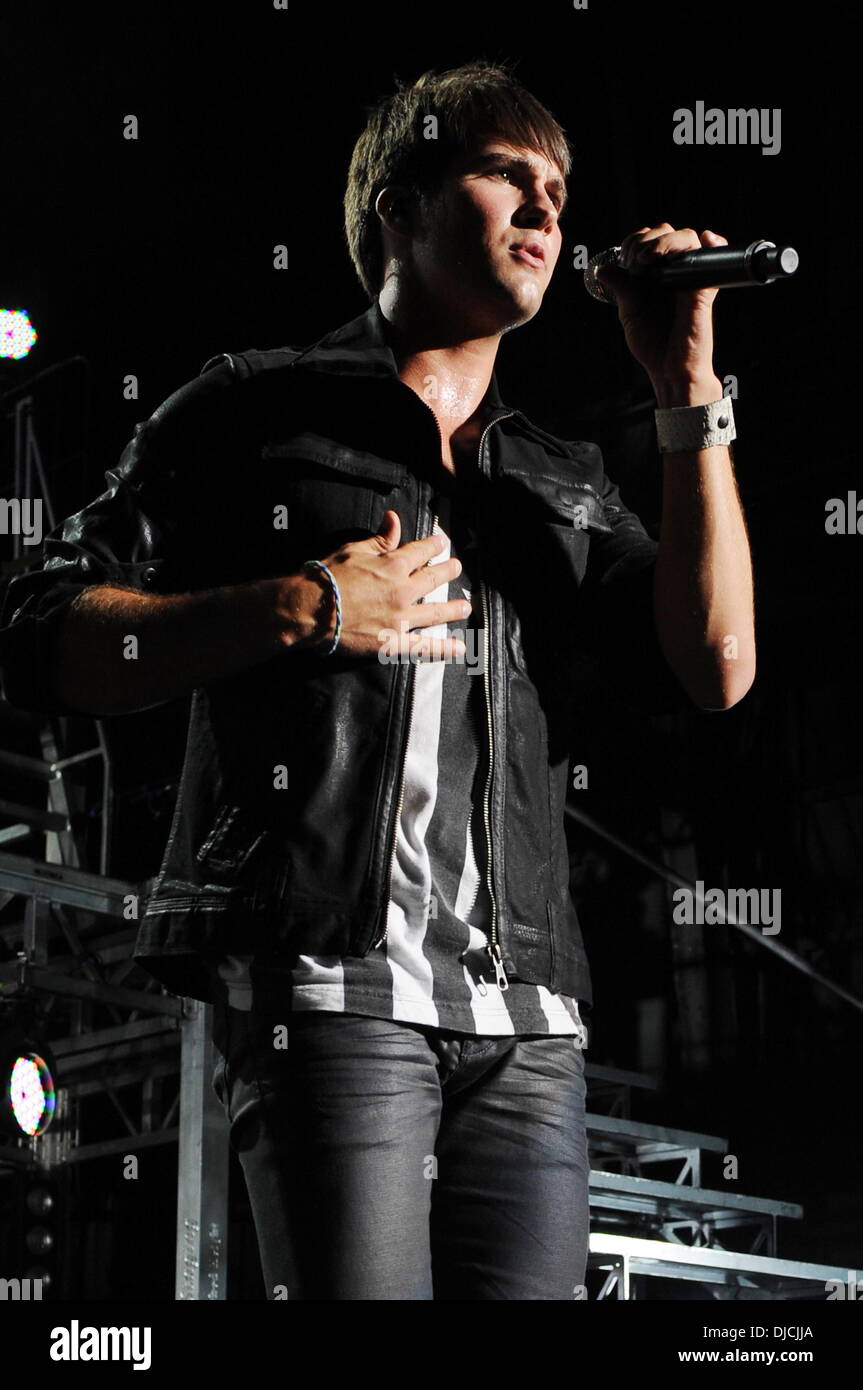 James Maslow of Big Time Rush performing live at Cruzan Amphitheatre