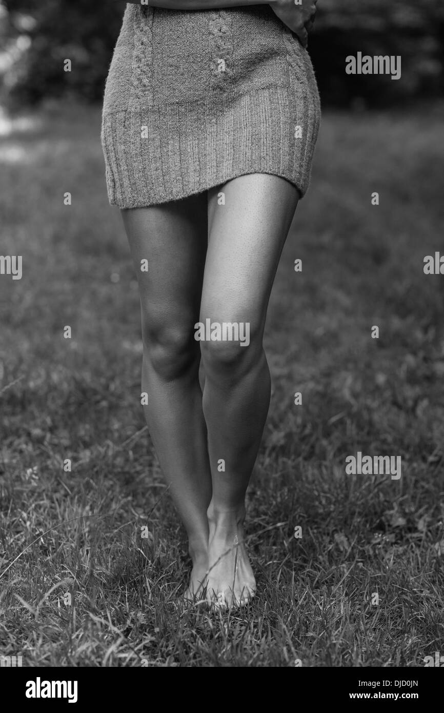 Stylish model in black Black and White Stock Photos & Images - Alamy