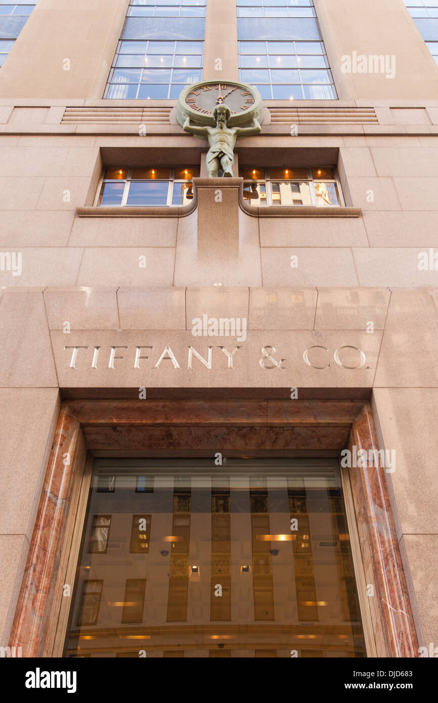 Tiffany & Co. jewellery store 5th Avenue, Manhattan,  New York City, NY United States of America, USA. Stock Photo