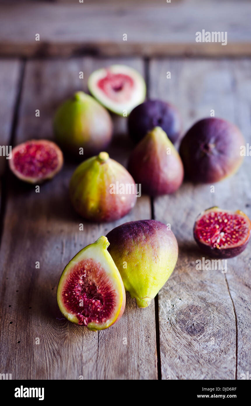 whole-sliced-fresh-figs-hi-res-stock-photography-and-images-alamy