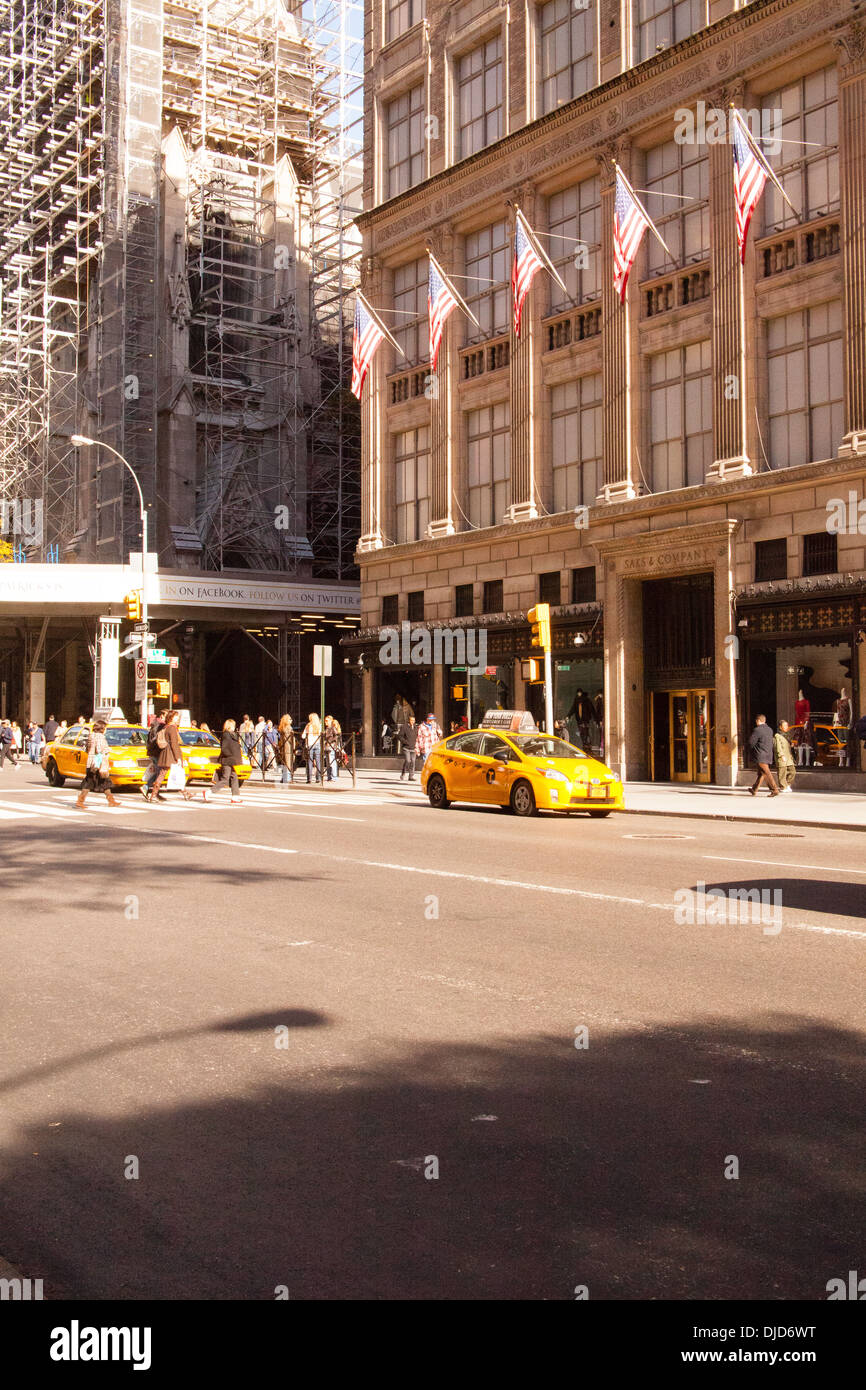 Saks & Company department store, Fifth Avenue, Manhattan, New York City