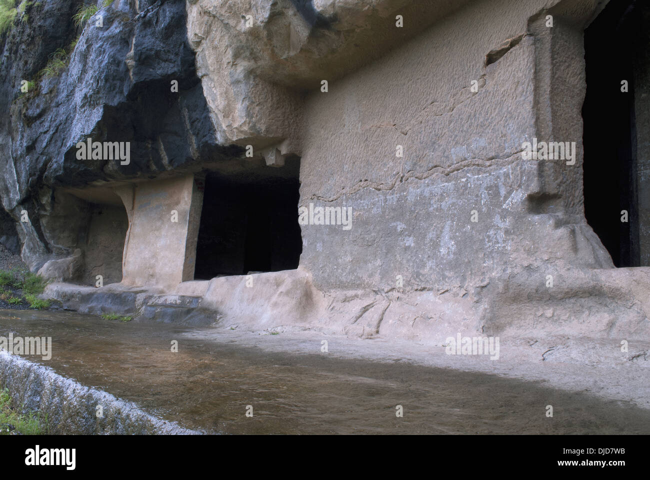general-view-of-some-of-the-viharas-of-the-eastern-group-on-shivneri