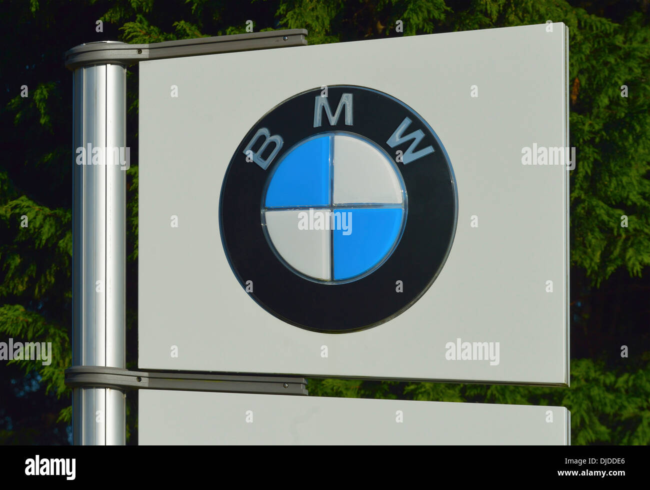 BMW cars logo. Batemans. Kendal Road, Lindale, Lake District National Park, Cumbria, England, United Kingdom, Europe. Stock Photo