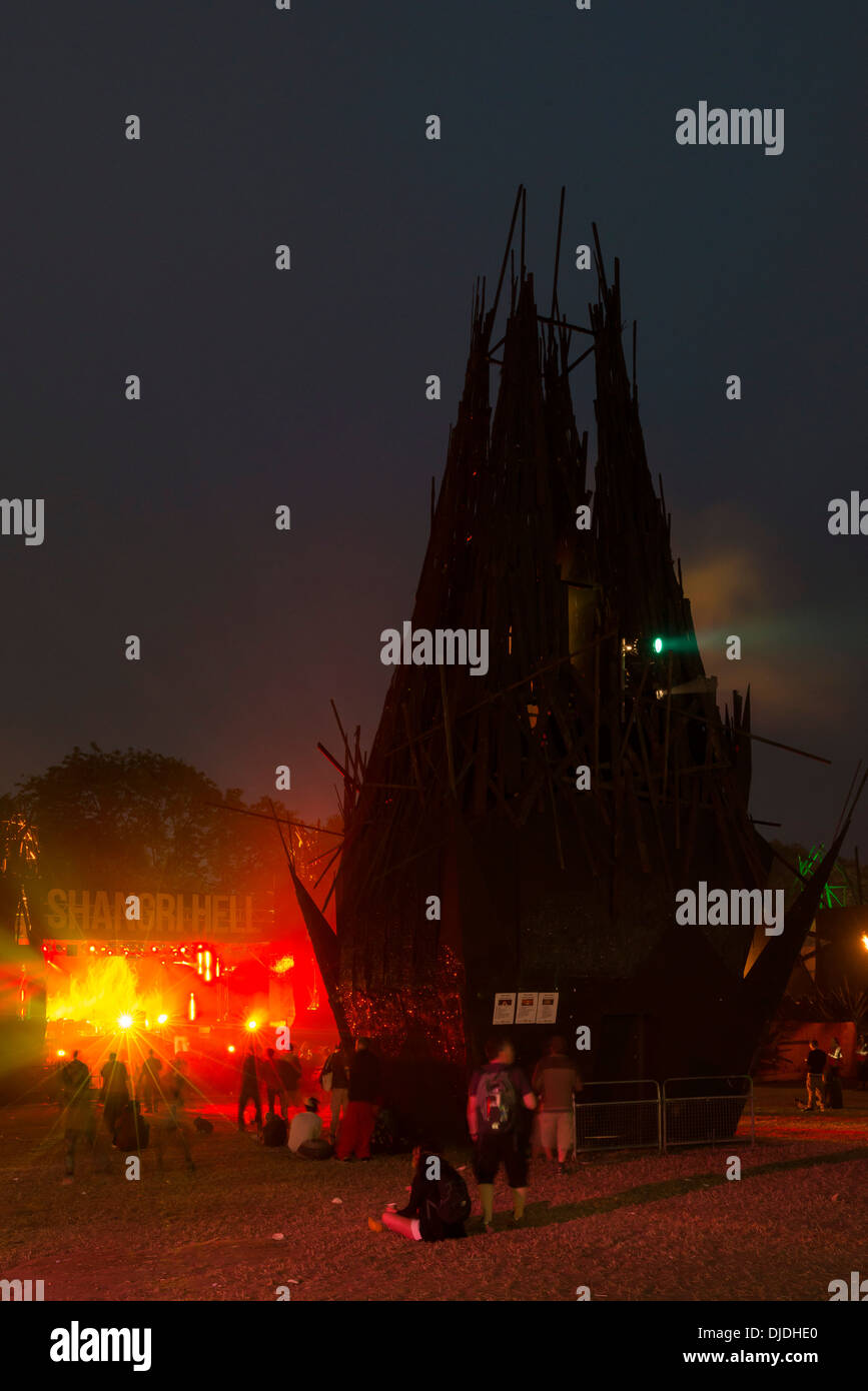 Shangri-La, Glastonbury, Pilton, United Kingdom. Architect: An-Architecture / Andrew T Cross, 2013. Festival ground with visitor Stock Photo