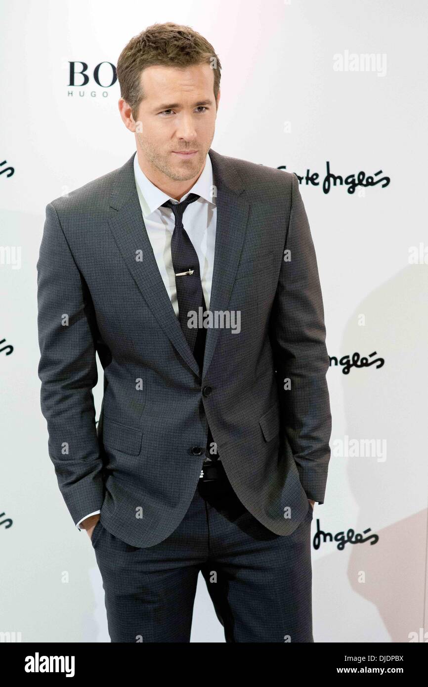Madrid, Spain. 26th Nov, 2013. Canadian actor Ryan Reynolds, has celebrated  15 years of successful fragrance Boss Bottled by Hugo Boss in the English  Court of La Castellana of Madrid, on November