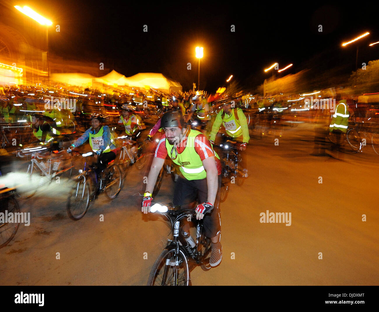 Atmosphere Nightrider 2012 - A unique 100km moonlit ride past London's ...
