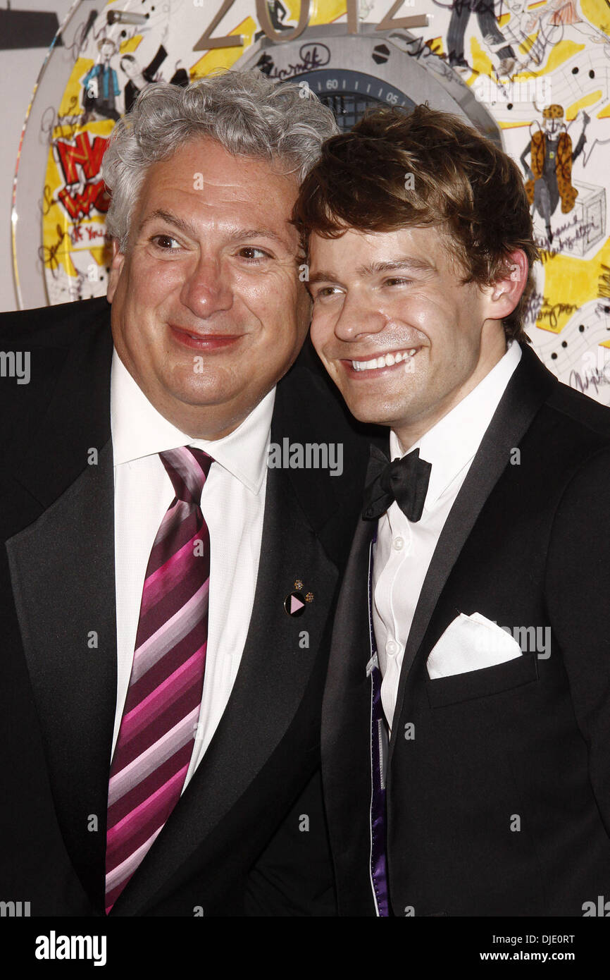 Harvey fierstein tony hi-res stock photography and images - Alamy