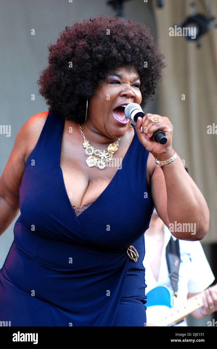 Nora Jean Brusco Chicago Blues Festival 2012 - Day Three Chicago, Illinois  - 10.06.12 Stock Photo - Alamy