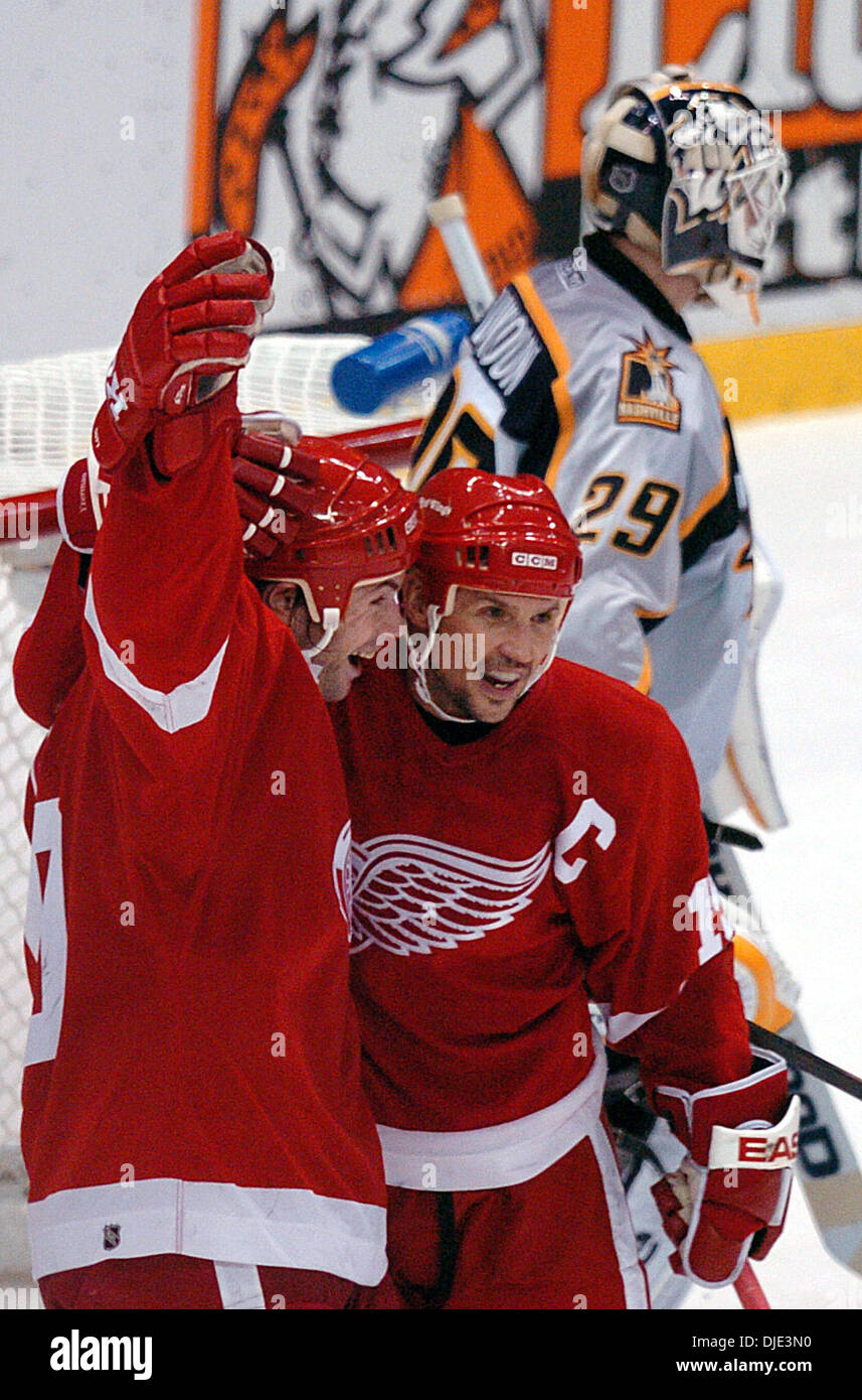 Detroit red wings steve yzerman hi-res stock photography and