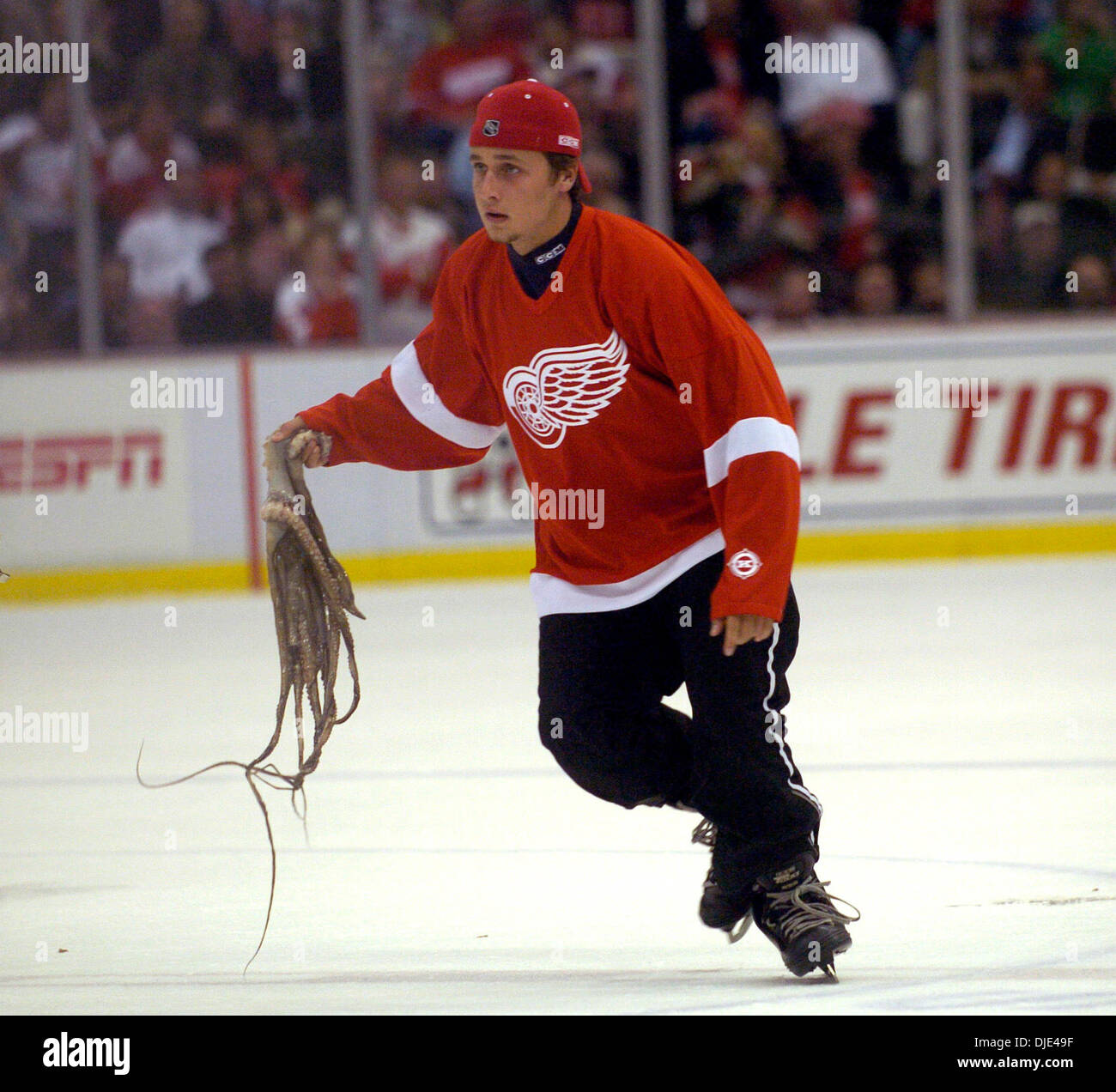 Before Al the Octopus ruled Hockeytown, there was the Red Winger