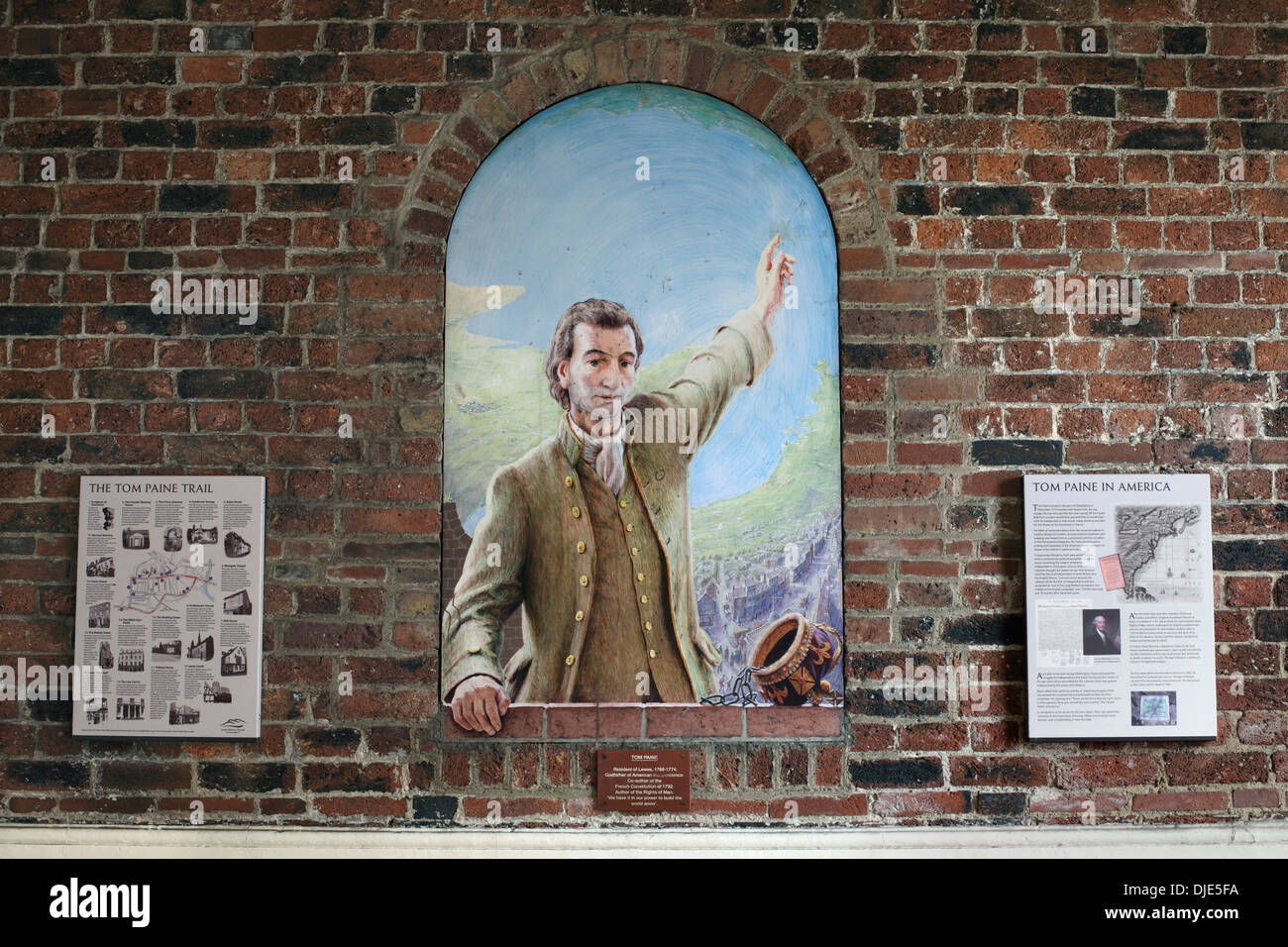 Mural painting of Tom Paine (the author of 'Rights of Man') by Julian Bell, on a wall in Market Passage, Lewes. Stock Photo